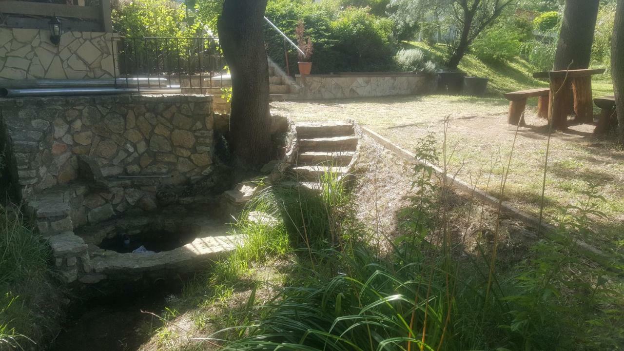 Joo House *